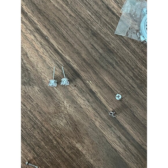 Women’s Earrings White Stone CZ Silver color Tiara Crown Earrings new - Picture 2 of 3